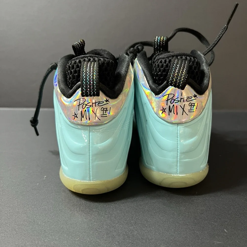 Nike little posite